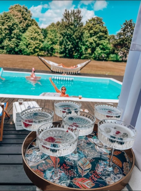 Wakacje z przyjaciółmi w sierpniu - jak to zorganizować?