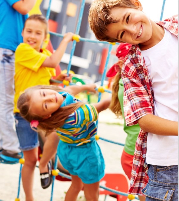 Rodzinne wakacje - budowanie więzi z dziećmi