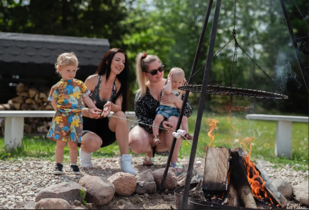 Rodzinny Pobyt - pieczenie kiełbasek i grillowanie